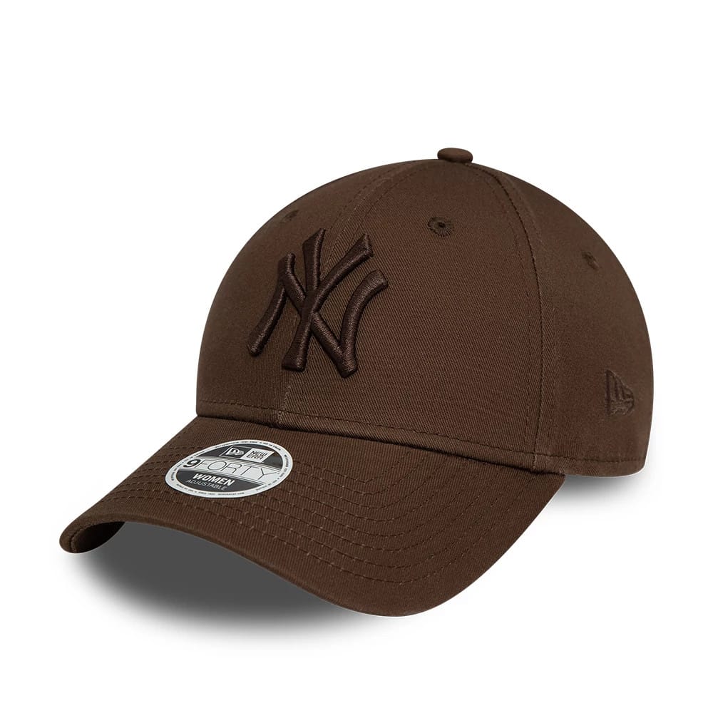 9FORTY New York Yankees League Essential Donna Marrone 60471462