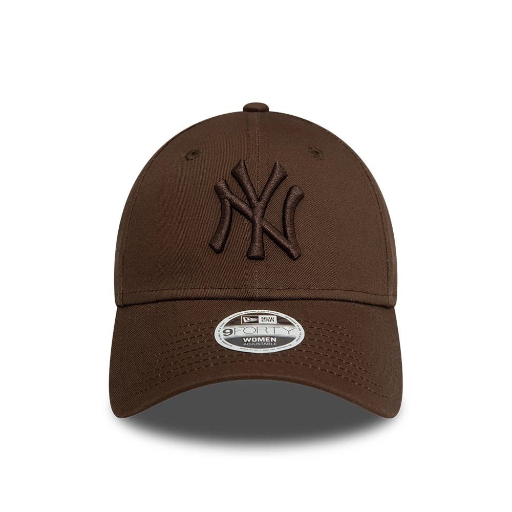 9FORTY New York Yankees League Essential Donna Marrone 60471462