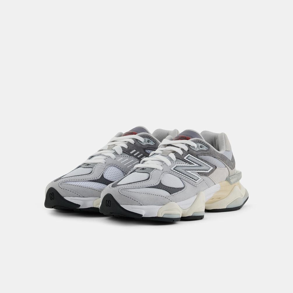 NEW BALANCE 9060 GREY