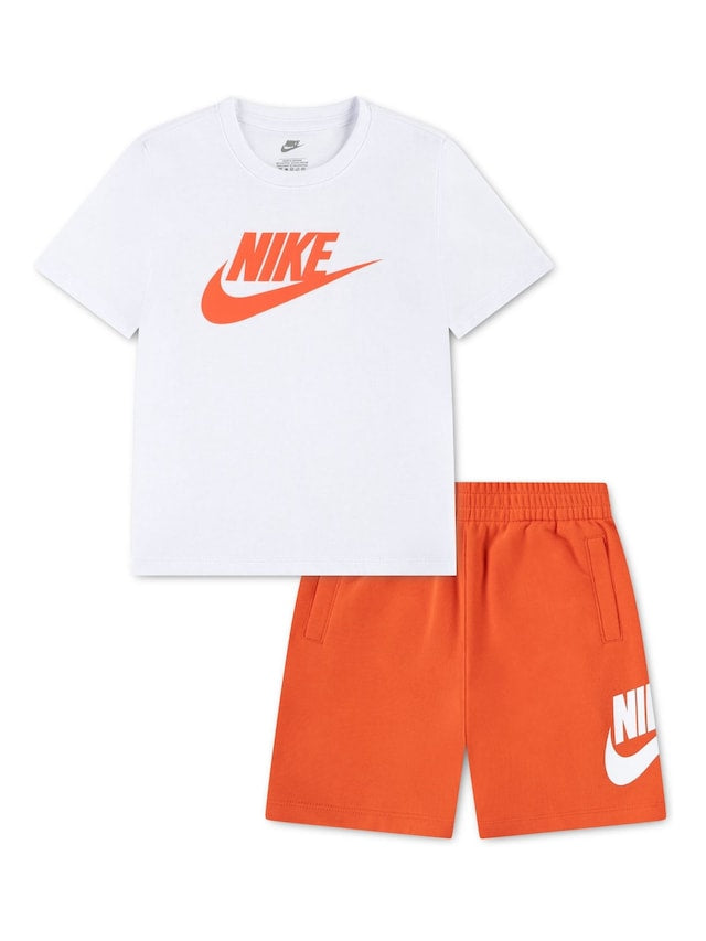NIKE COMPLETO BIMBO