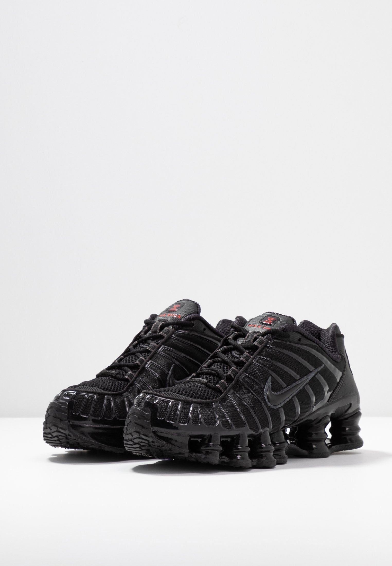 NIKE SHOX BLACK