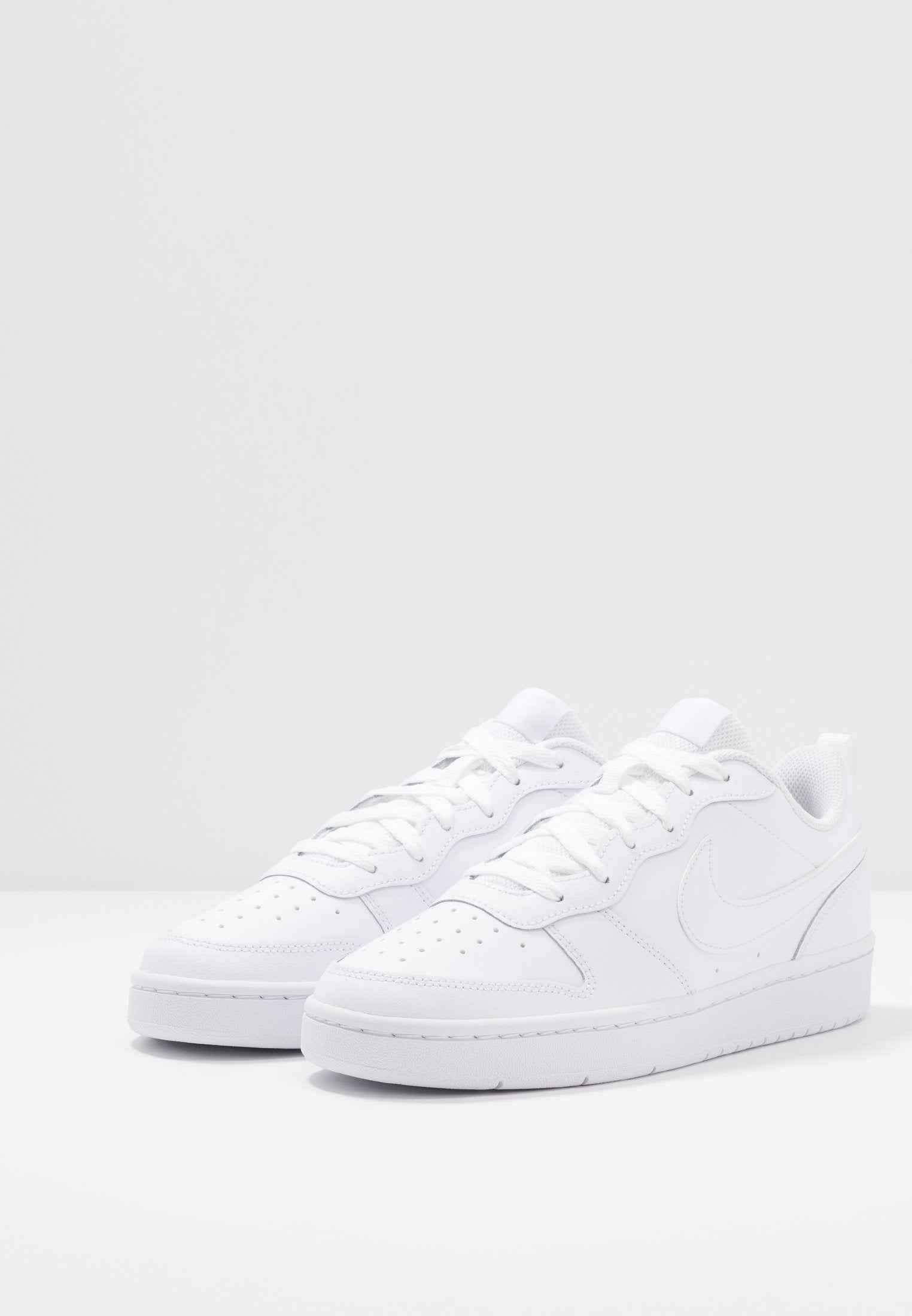 NIKE COURT BOROUGH WHITE