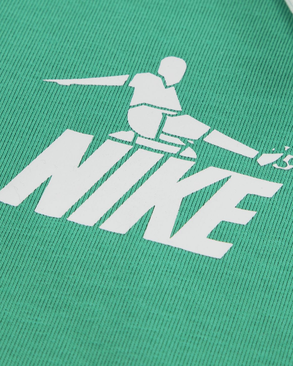 NIKE COMPLETO BIMBO