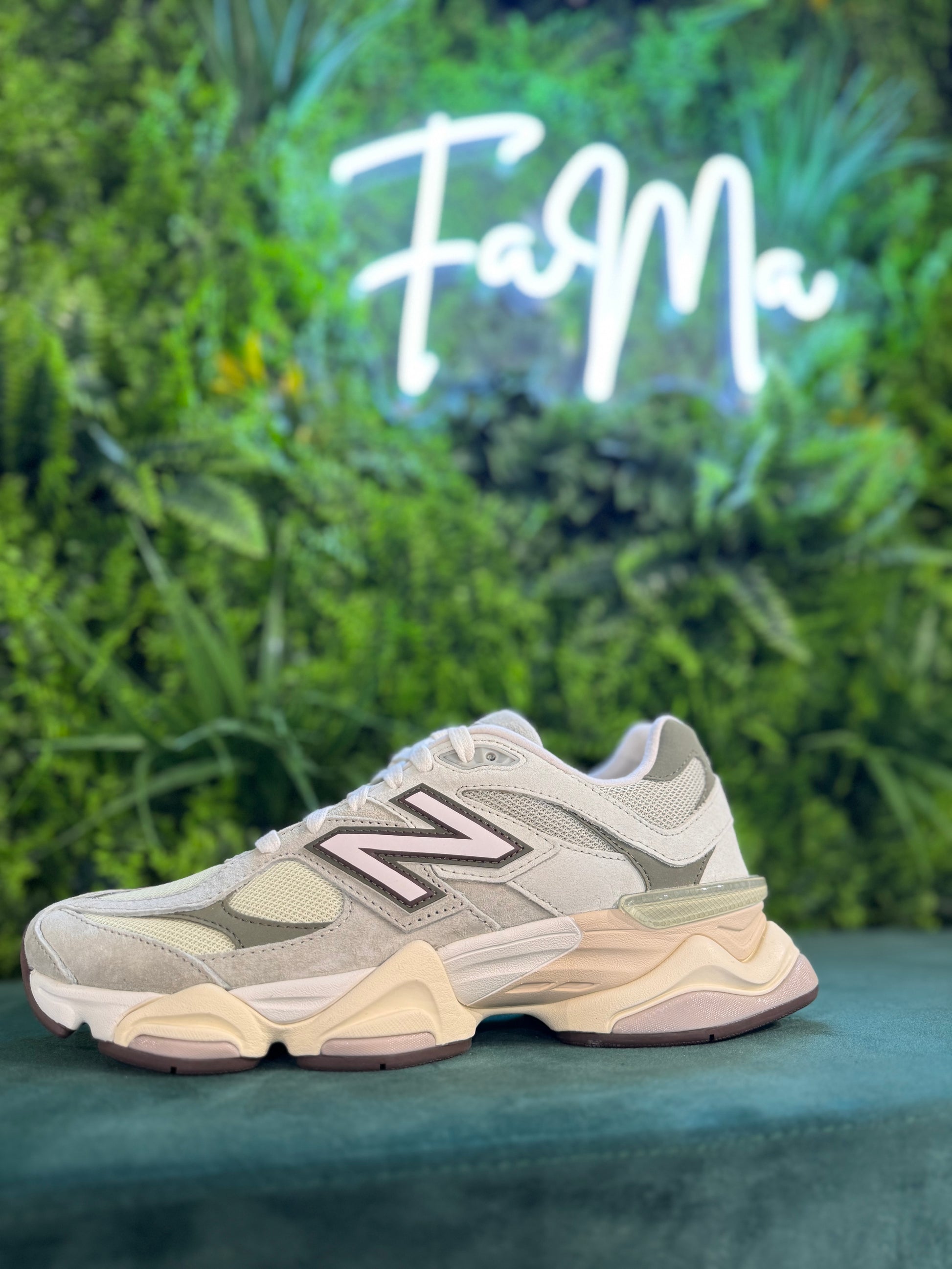 NEW BALANCE 9060 GREEN OLIVINE